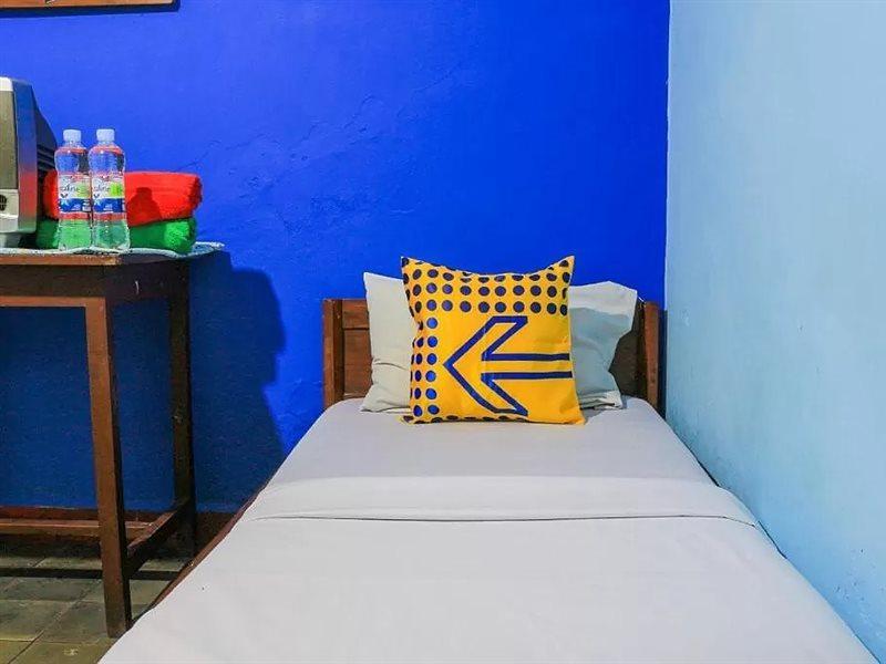 Oyo Life 1708 Hotel Budi Famili 1 Syariah Ciamis Εξωτερικό φωτογραφία